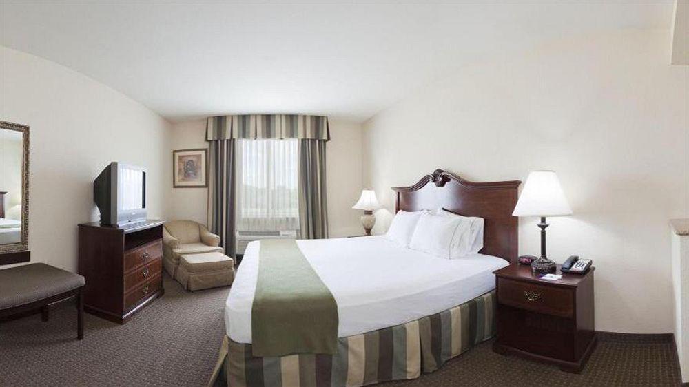 Holiday Inn Express Hotel & Suites Woodward Hwy 270 By Ihg Exteriör bild