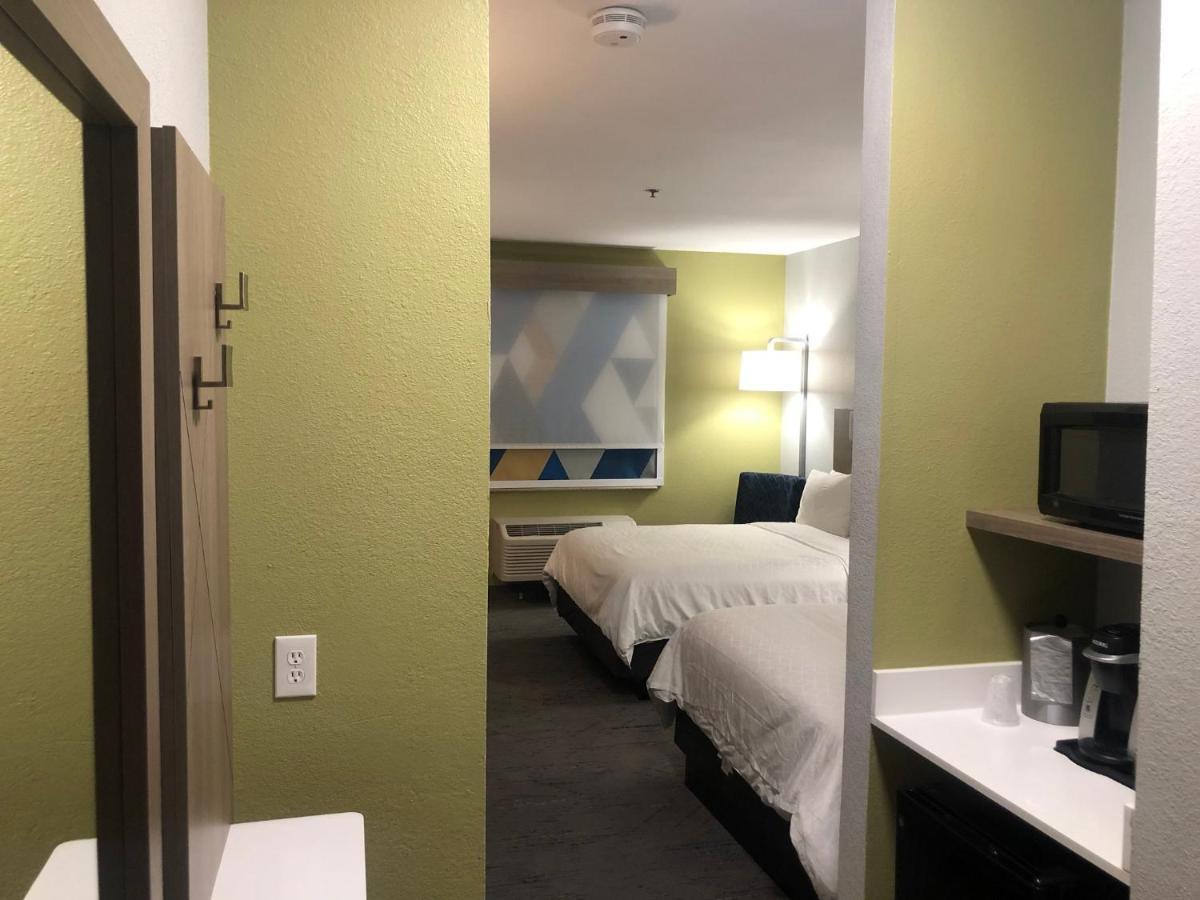 Holiday Inn Express Hotel & Suites Woodward Hwy 270 By Ihg Exteriör bild