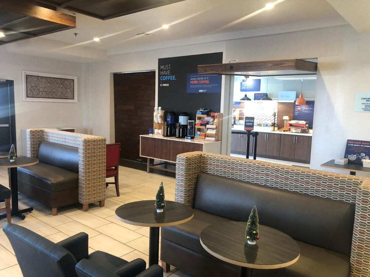Holiday Inn Express Hotel & Suites Woodward Hwy 270 By Ihg Exteriör bild
