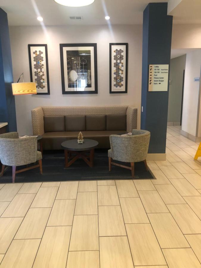 Holiday Inn Express Hotel & Suites Woodward Hwy 270 By Ihg Exteriör bild