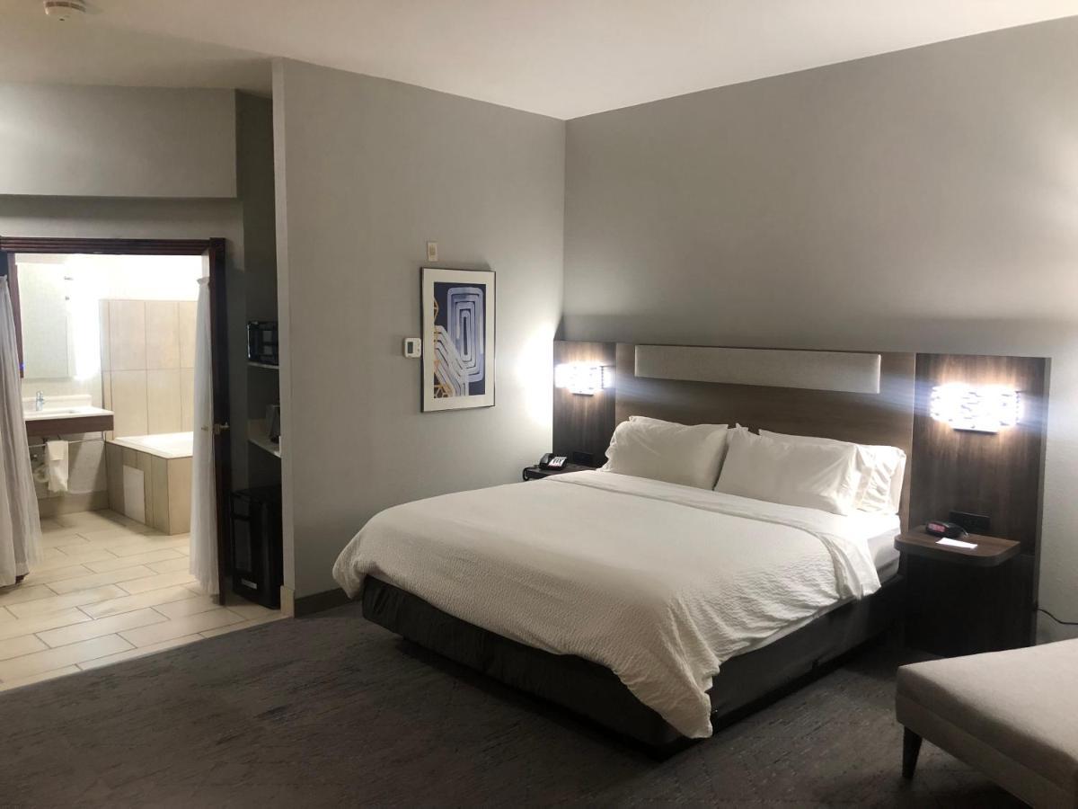 Holiday Inn Express Hotel & Suites Woodward Hwy 270 By Ihg Exteriör bild