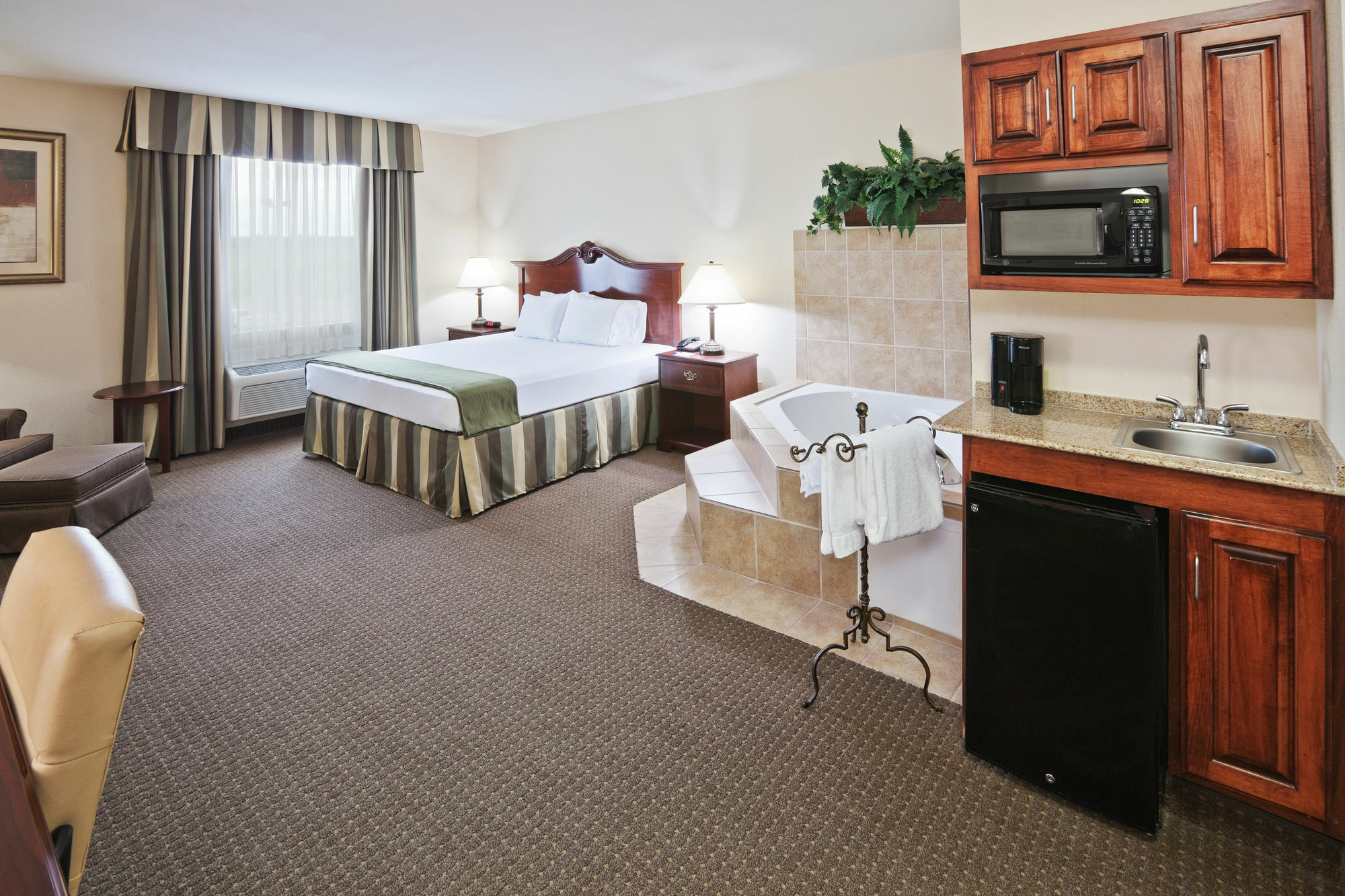 Holiday Inn Express Hotel & Suites Woodward Hwy 270 By Ihg Exteriör bild
