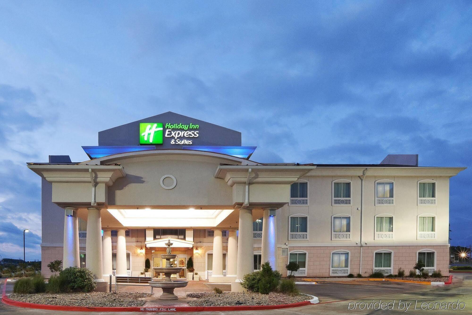 Holiday Inn Express Hotel & Suites Woodward Hwy 270 By Ihg Exteriör bild